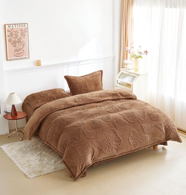 Lenjerie Cocolino cu Fluturi 4 Piese – Pufoasă și Călduroasă